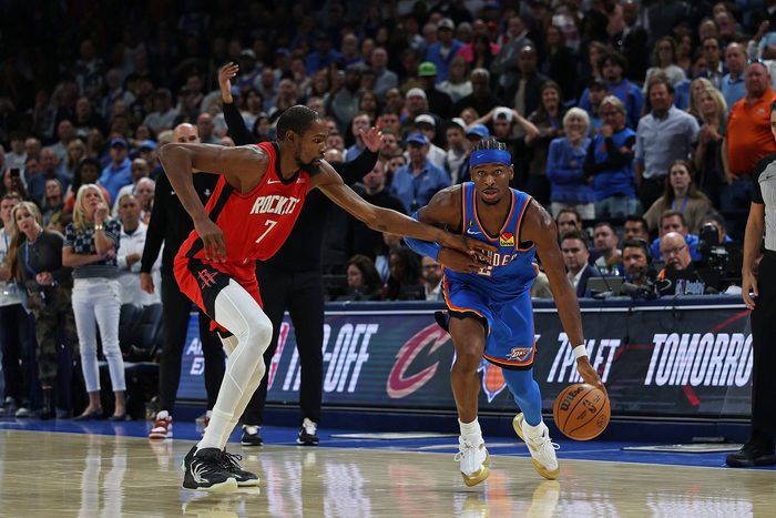 开云电竞注册-雷霆险胜尼克斯，亚历山大稳定爆发创纪录，布伦森唐斯难救主|霍姆格伦|谢伊·吉尔杰斯-亚历山大|俄克拉荷马雷霆队|迈尔斯·布里奇斯|切特-霍姆格伦_新浪体育_新浪新闻